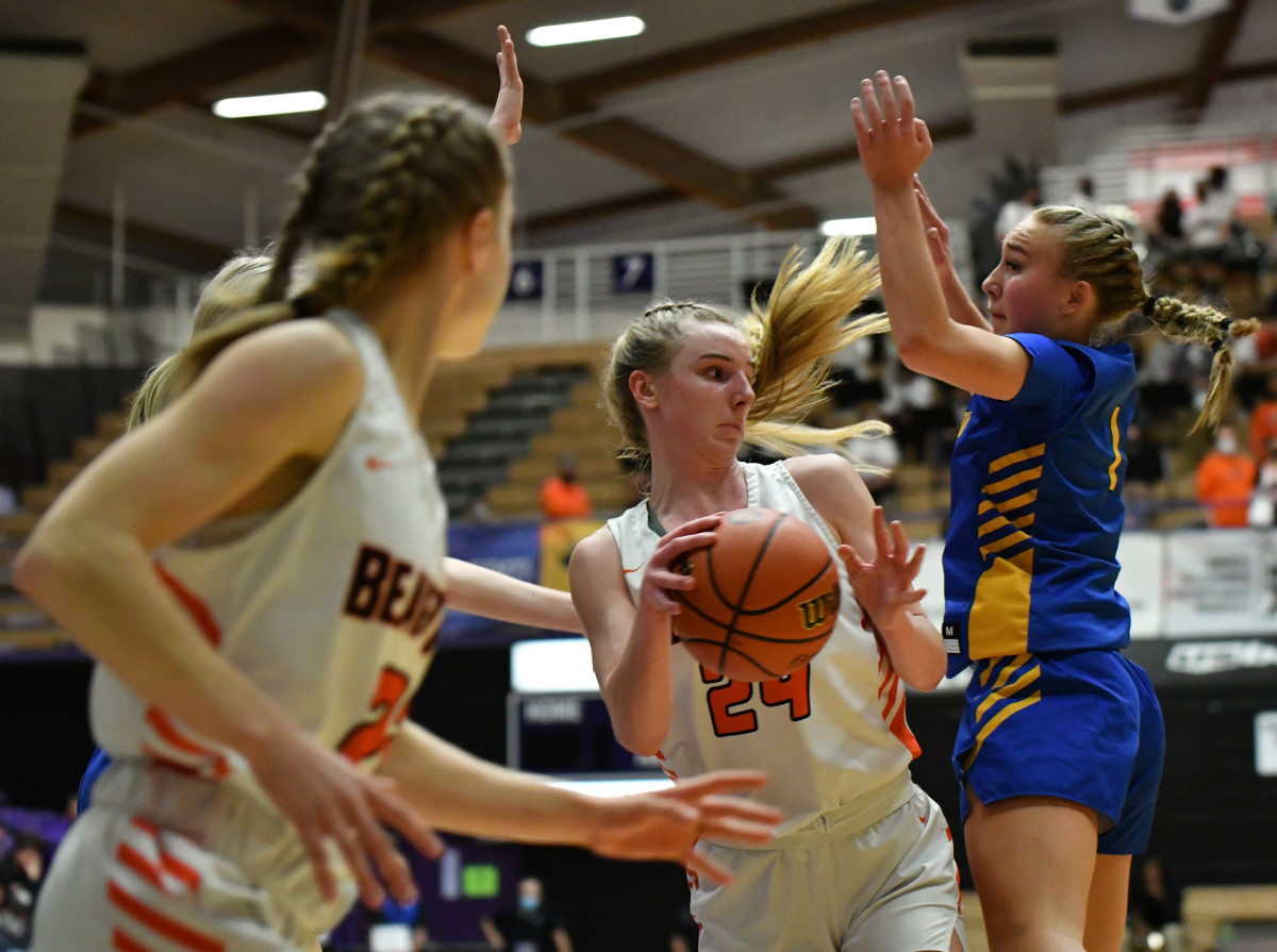 Beaverton Barlow girls basketball Taylor Balkom 35